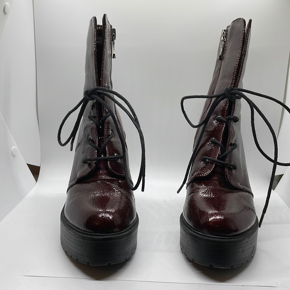 Call it Spring lace up platform boots 7.5 - Picture 2 of 8